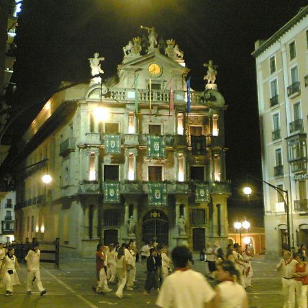 Calle Ansoleaga A 100 Mts Del Ayuntamiento パンプローナ エクステリア 写真
